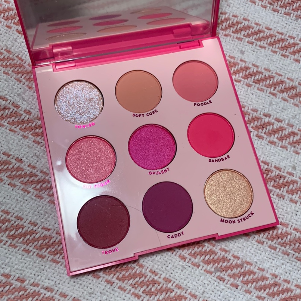 NWOT Colourpop E/S in Ooh La La! (discontinued)